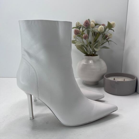 Steve Madden Elysia Leather Pointed Toe Ankle Boots White ELYS05S1 Women's 9M - Picture 3 of 9